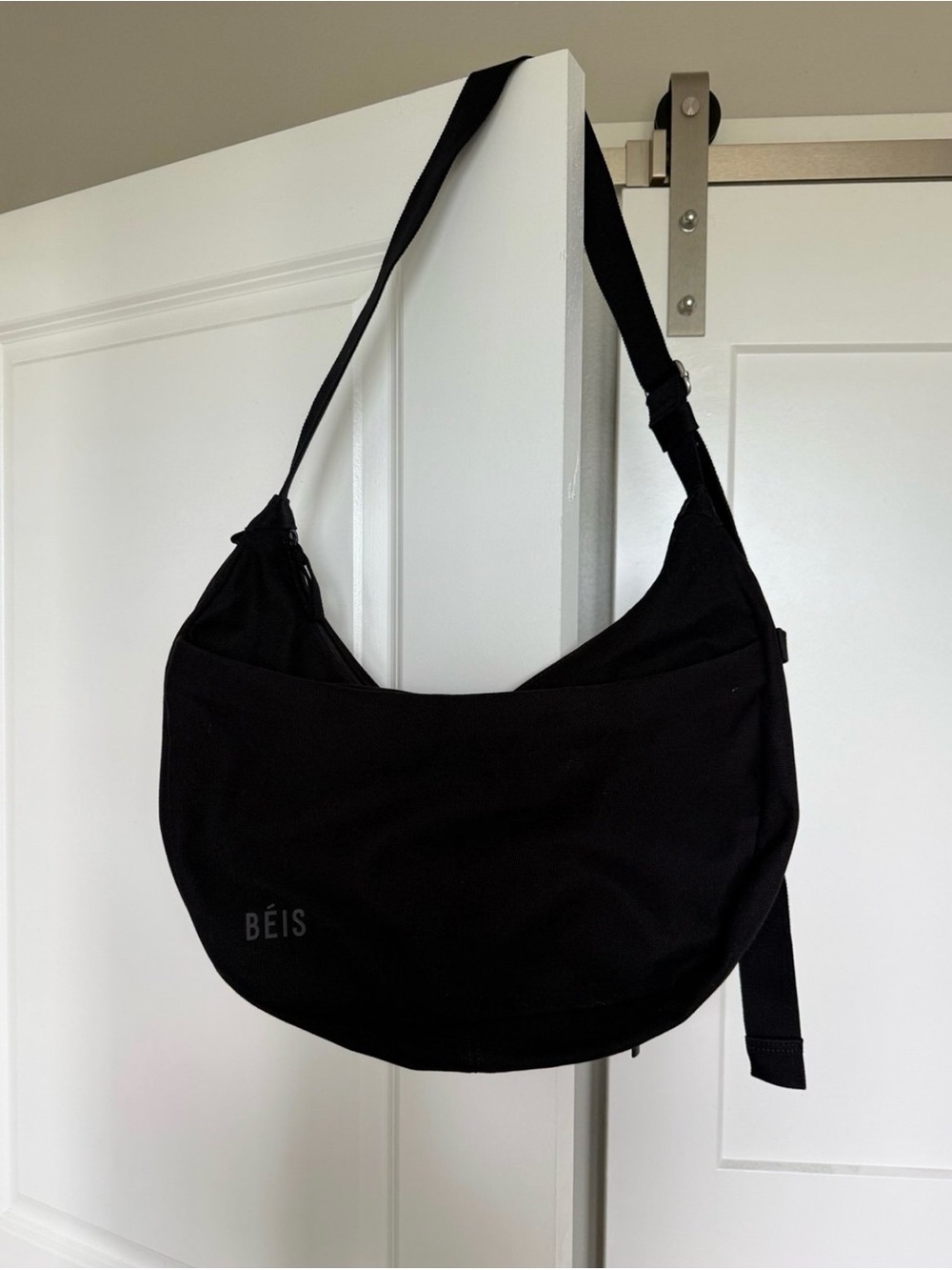 Beis Crescent Catchall Bag